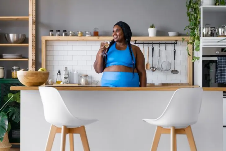 How to accessorize a kitchen counter?