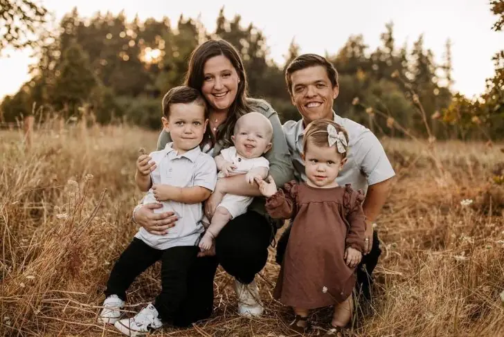 Did Tori and Zach divorce?