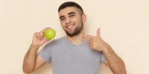 Does Eating Apples Clean Your Teeth? The Truth Revealed