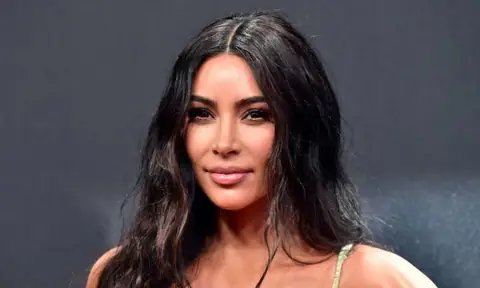 After a Psoriasis Flare-up, Kim Kardashian Resorts to Skin-Tightening Laser Treatment