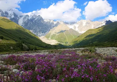 This European Destination Is a Dream for Hikers and Food Lovers Alike