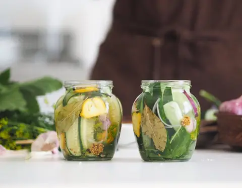 What Are Glitter Pickles & How to Make One?